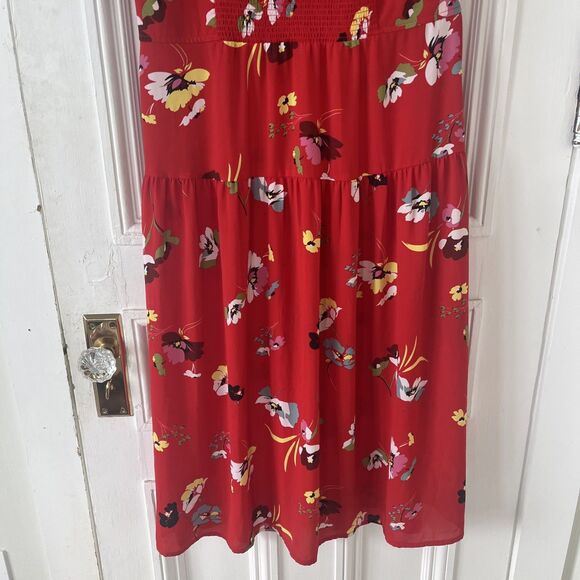 Cabi Afternoon Dress #6218 Red floral Pattern Medium Retail: $158 2 Pockets - Picture 11 of 12